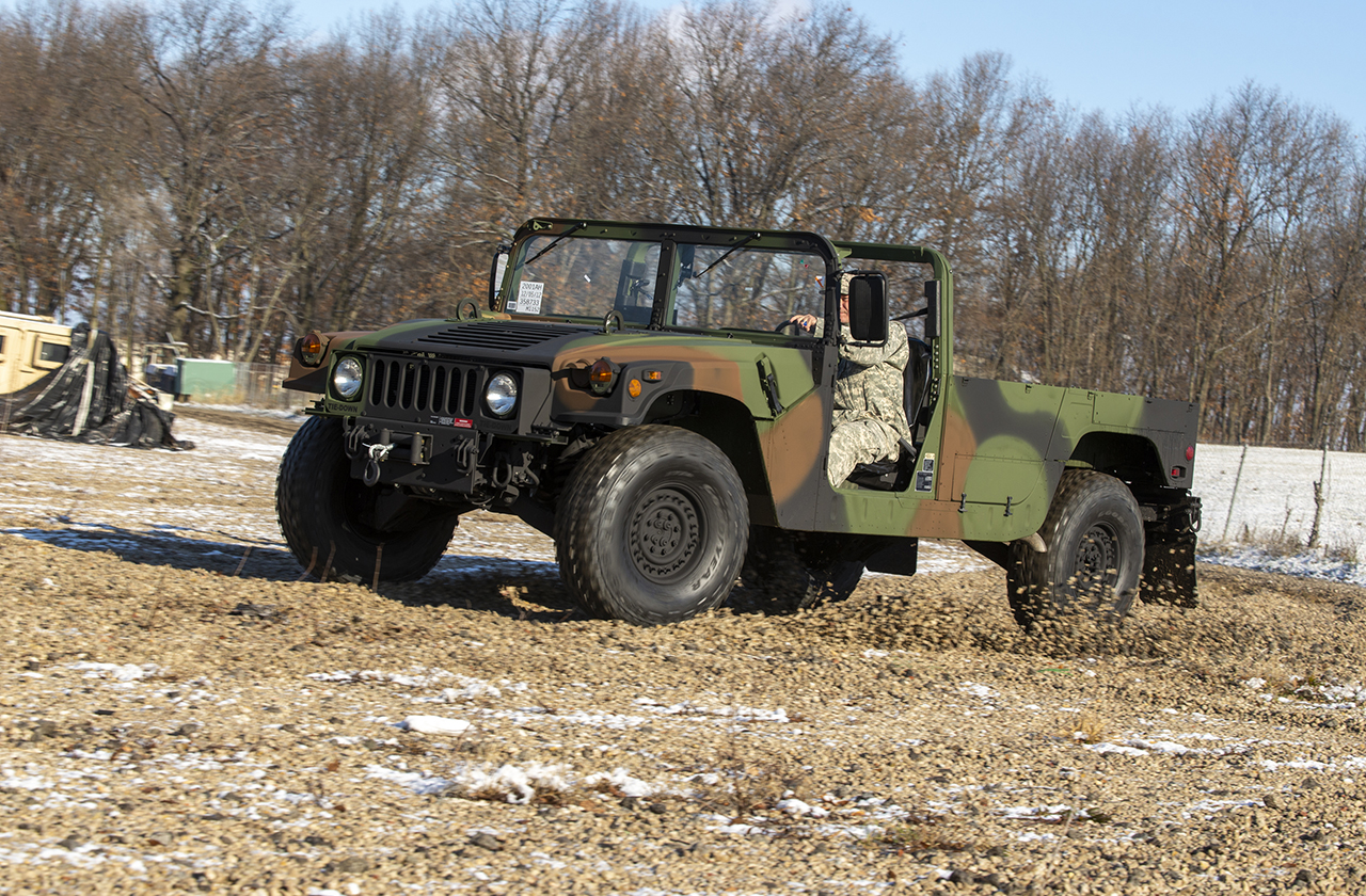 HMMWV m1152